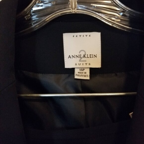 Anne Klein 2 piece skirt and blazer suit - NWT - Navy size 14P - Picture 3 of 14